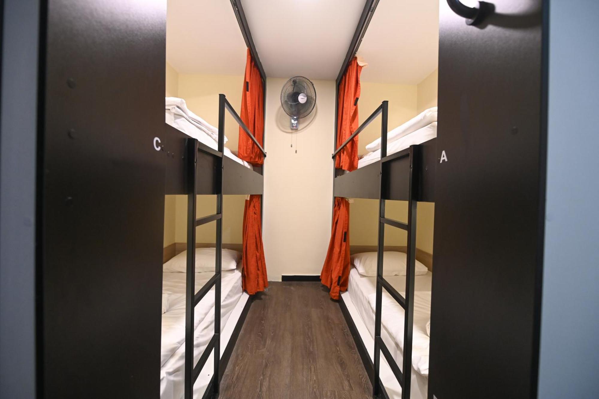 Traveller Ark Hotel And Bunks — Photos 2